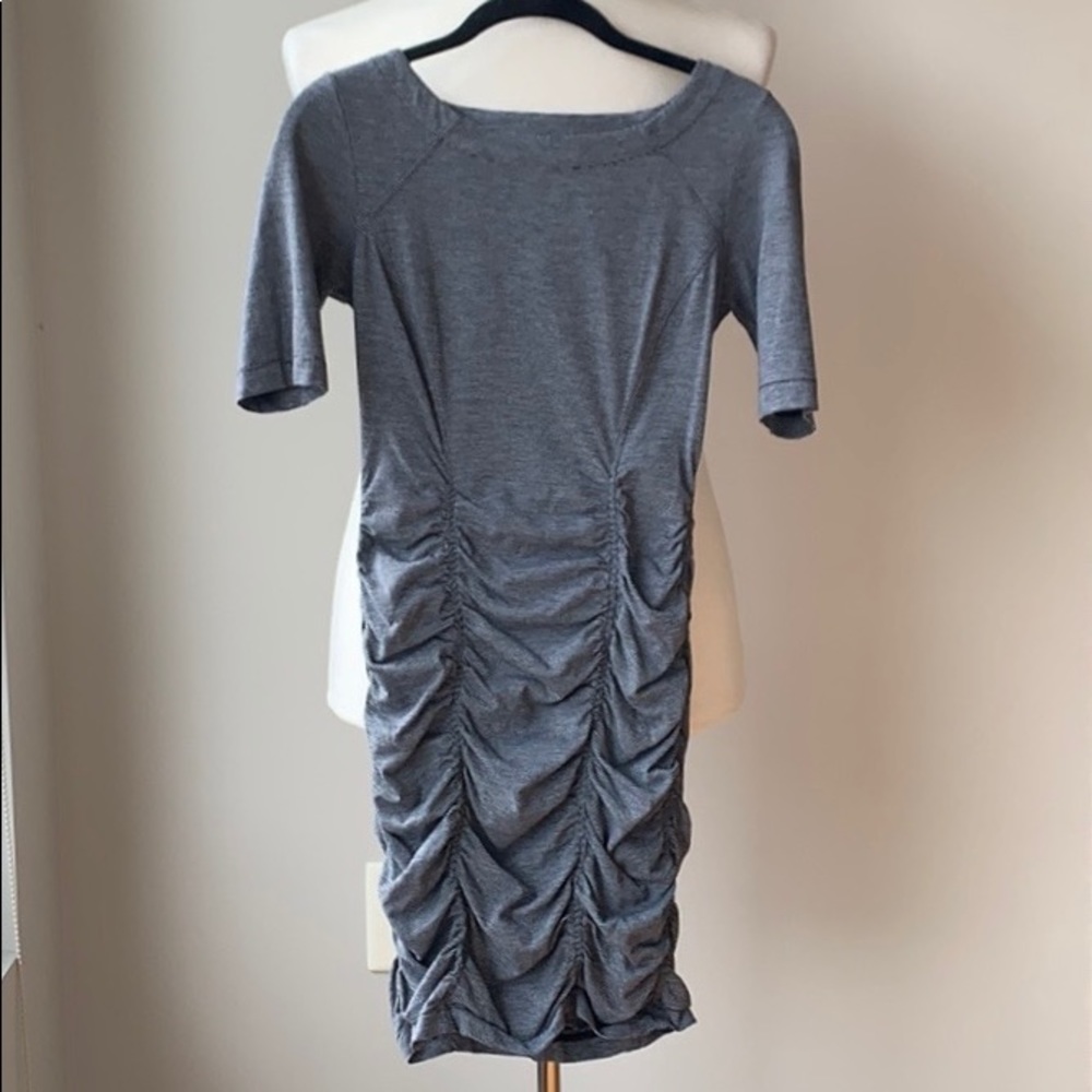 BCBG ruched midi dress! EXC cond! xs.